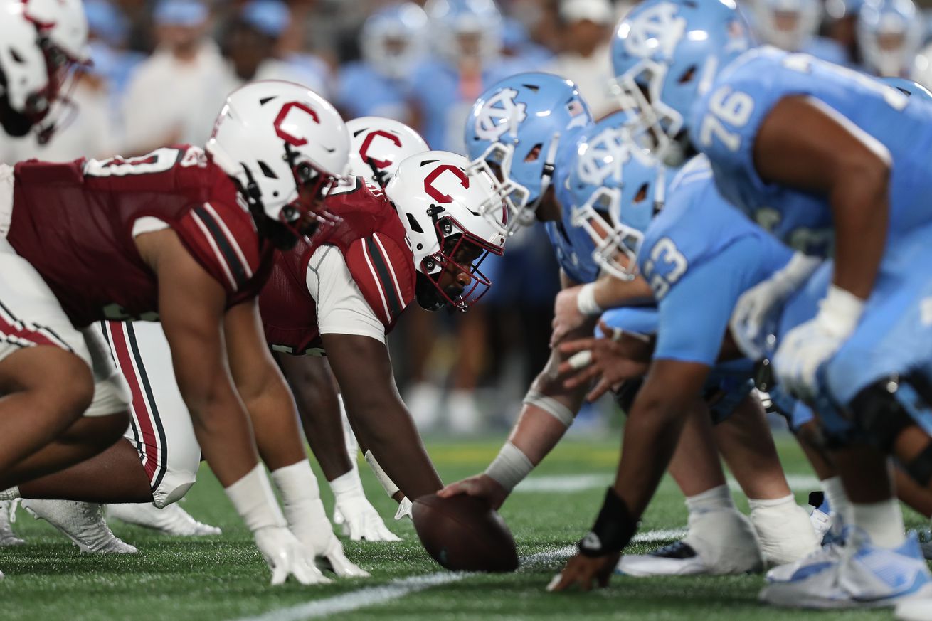 COLLEGE FOOTBALL: SEP 02 Duke’s Mayo Classic - North Carolina vs South Carolina