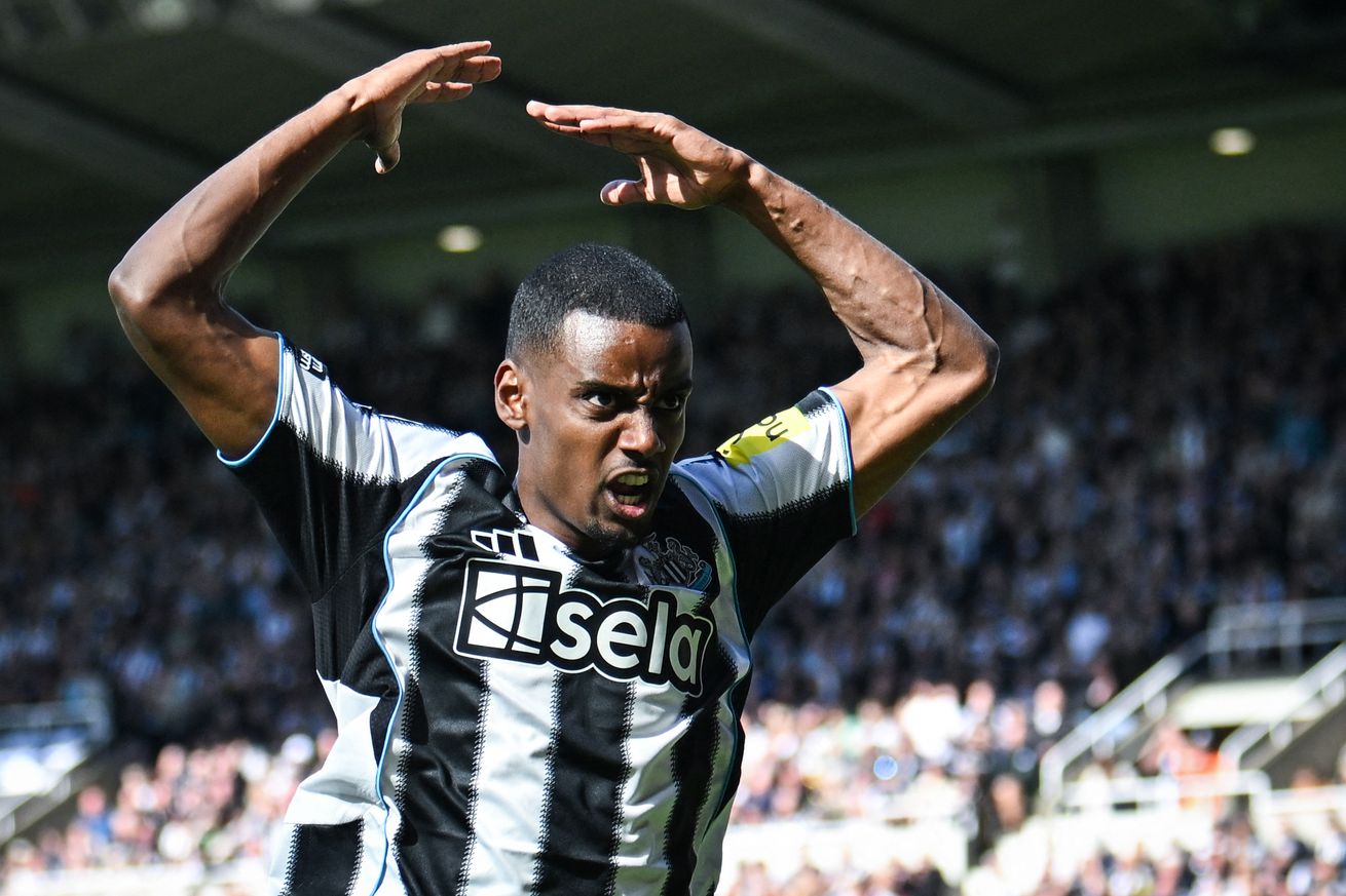 FBL-ENG-PR-NEWCASTLE-EVERTON