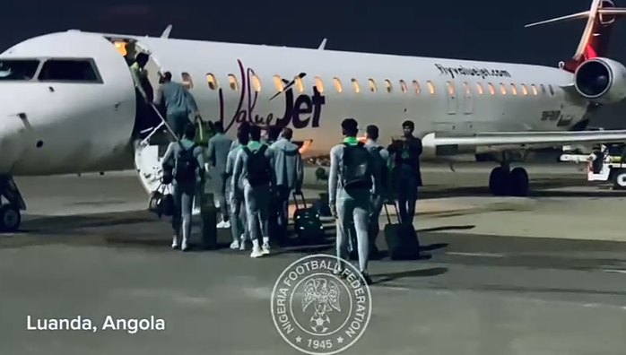 Tragedy Averted! Airplane Carrying Super Eagles Makes Emergency Stop… Players and Officials Arrive Uyo Hours Behind Schedule